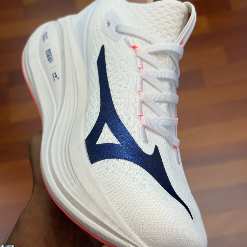 MIZUNO NEW VISTA